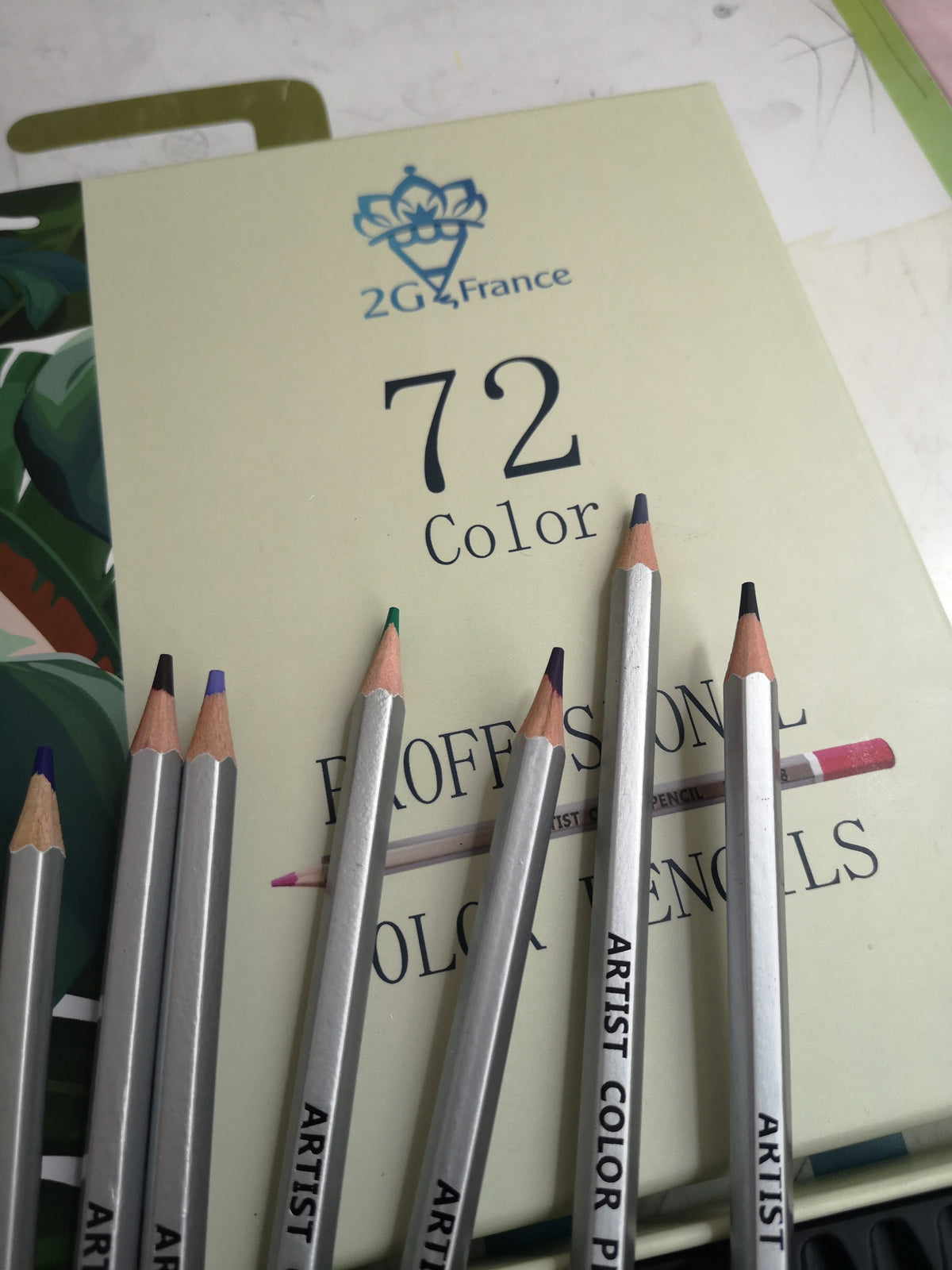 Boîte de 36 / 72 / 150 crayons de couleur professionnels pour dessin ou illustration - 2G France